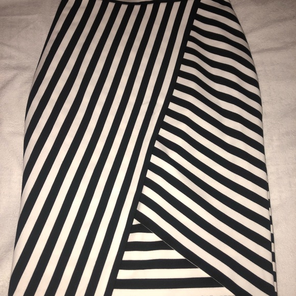 Express Striped Pencil Skirt - Picture 2 of 3